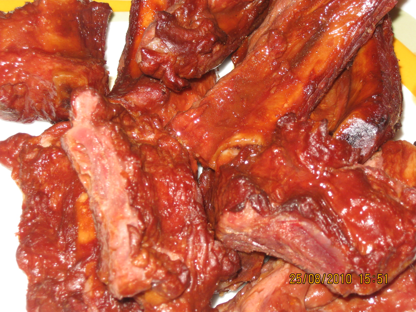 Coaste de porc afumate dulci-picante