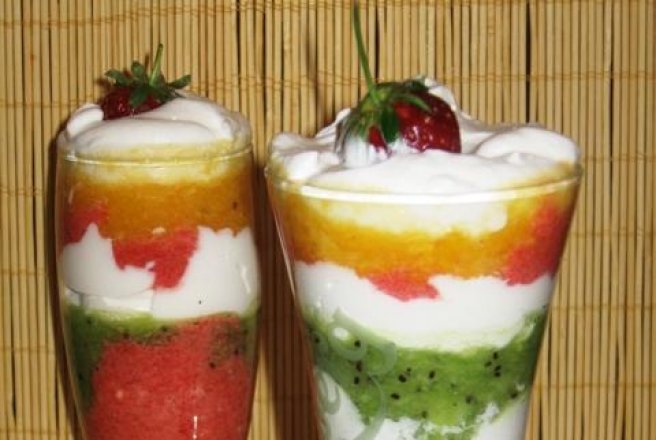 Cocktail spumos de fructe