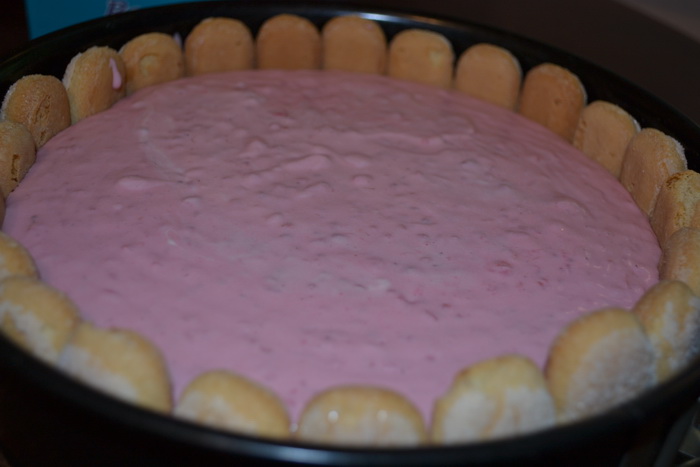 Tort de zmeura si mascarpone