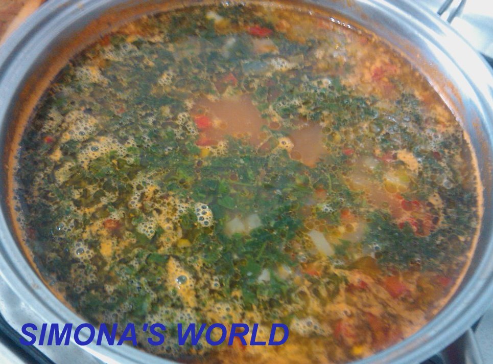 Reteta de ciorba de oase de porc afumate cu orez si bors