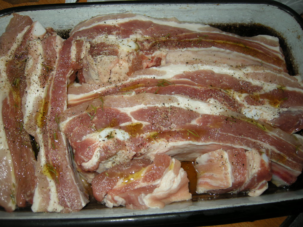 Coaste de porc cu rozmarin