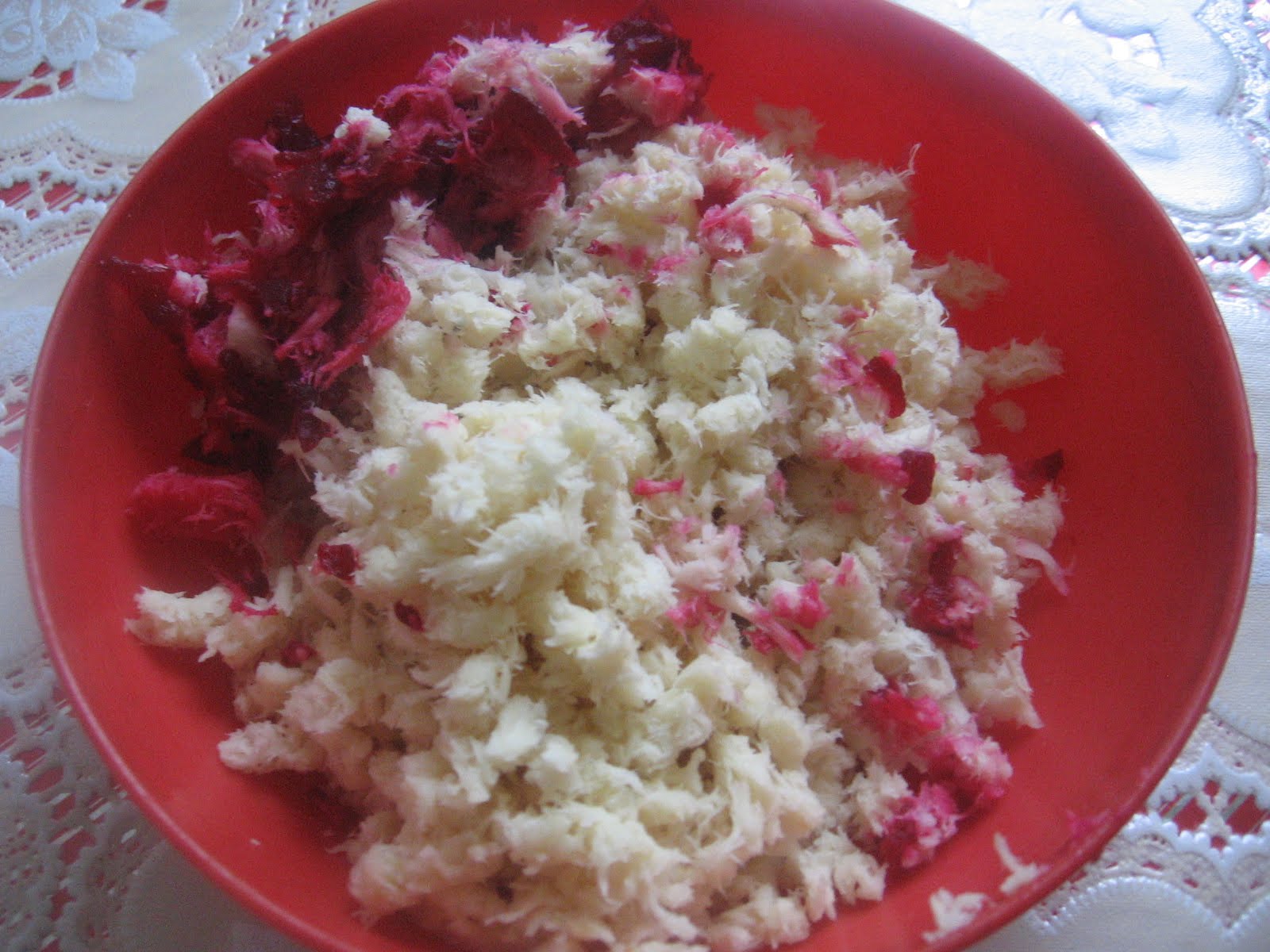 Salata de sfecla rosie cu hrean