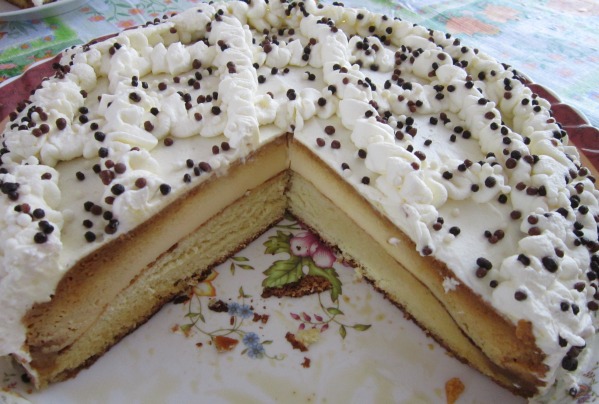 Tort cu crema de zahar ars