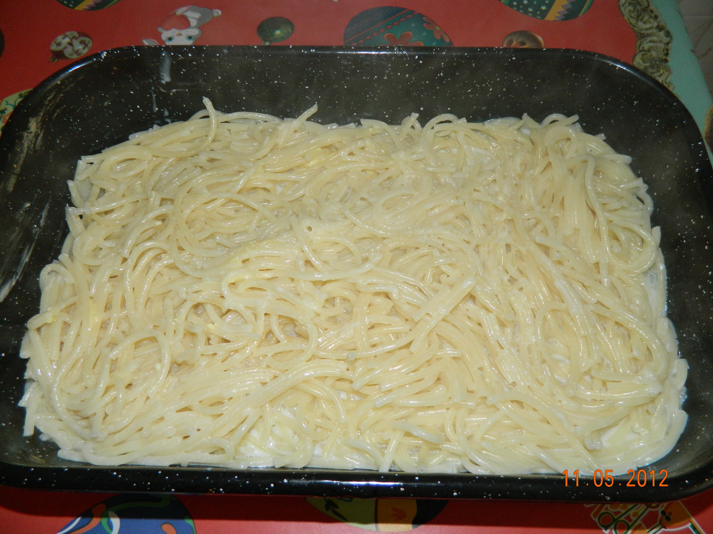 Macaroane cu branza si stafide