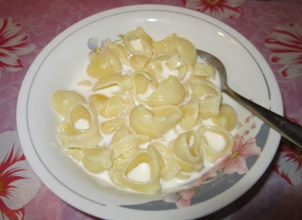 Paste cu lapte, desertul delicios al copilariei