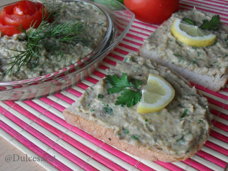 Salata de vinete cu iaurt si patrunjel verde