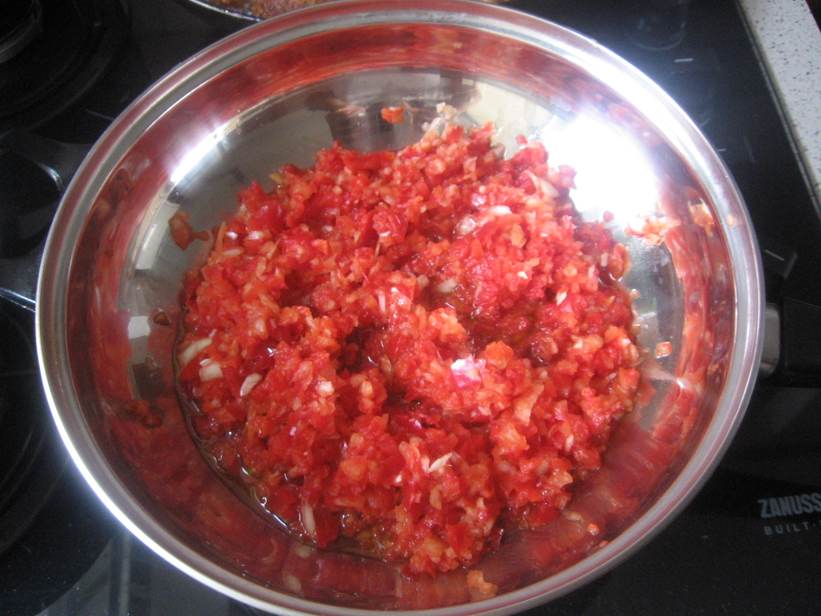 Tocanita de rosii cu ou