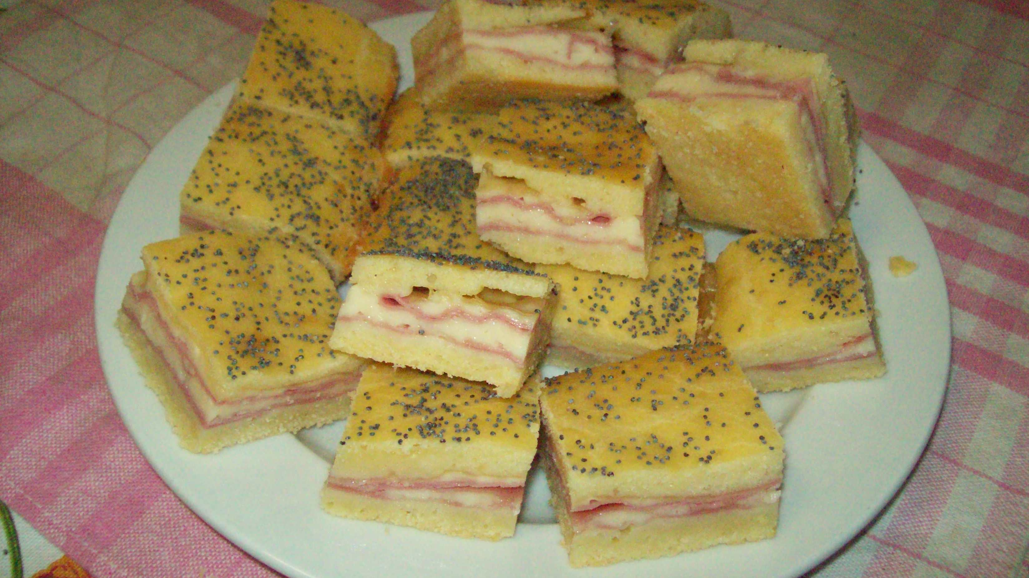 Placinta aperitiv cu mortadela si cascaval