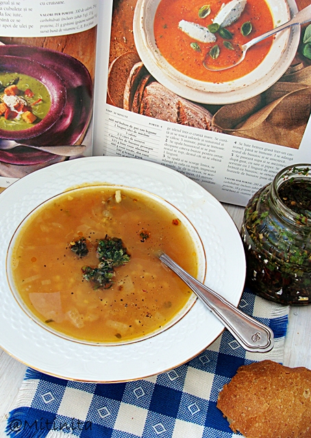 Supa de linte, rosie si tomate