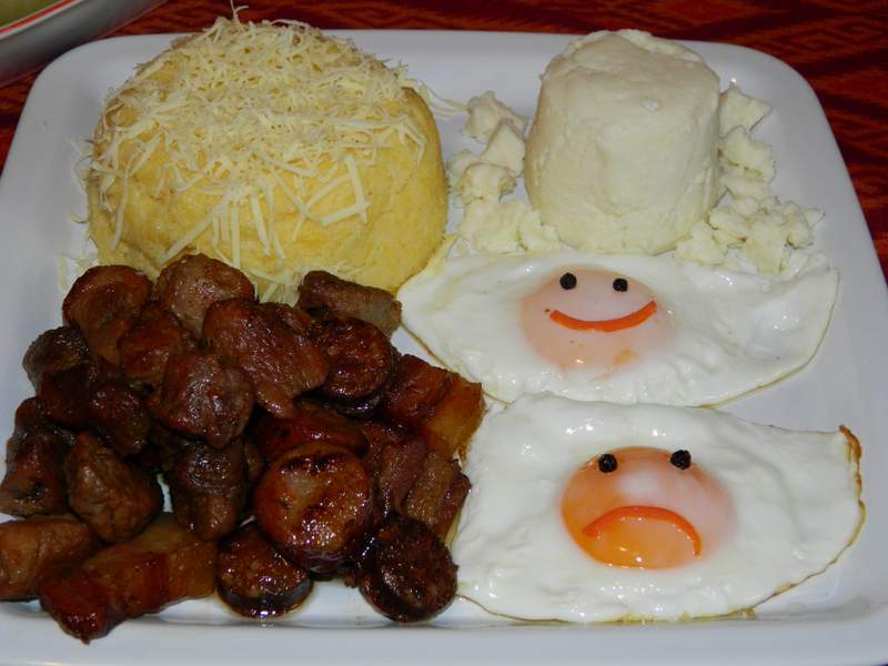 Tochitura moldoveneasca