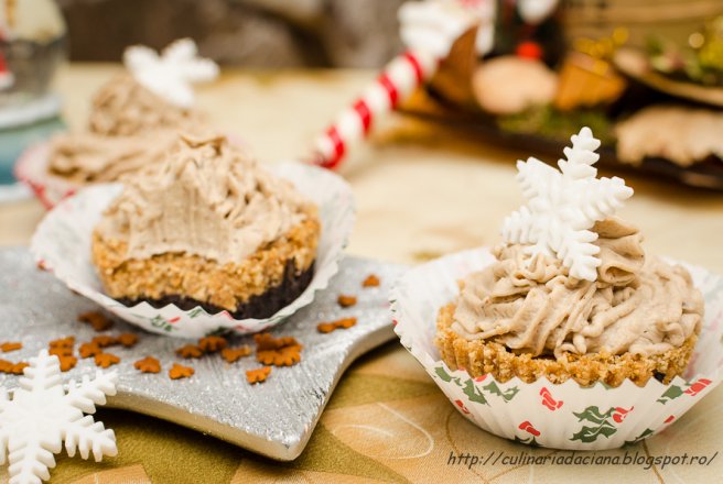 No-bake cupcake cu glazura de pireu de castane
