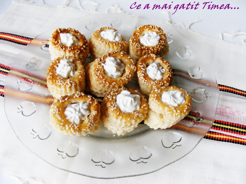 Cosulete cu crema de branza