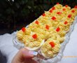 Oua umplute cu crema de branza-1