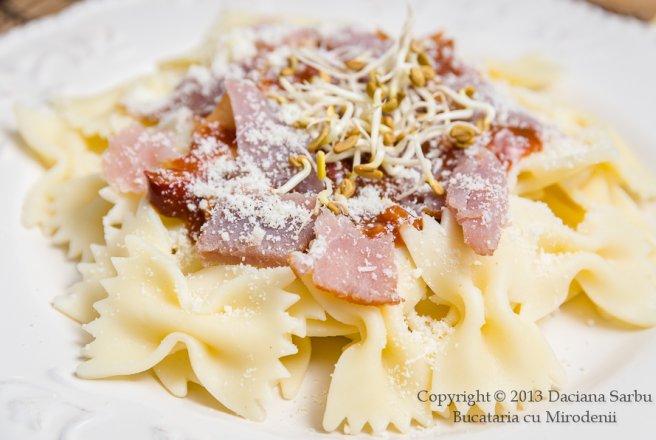 Paste Farfalle cu ton si germeni de schinduf