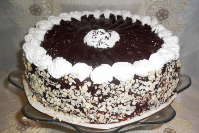 Tort de mere  umplute cu gem, nuca  si rahat