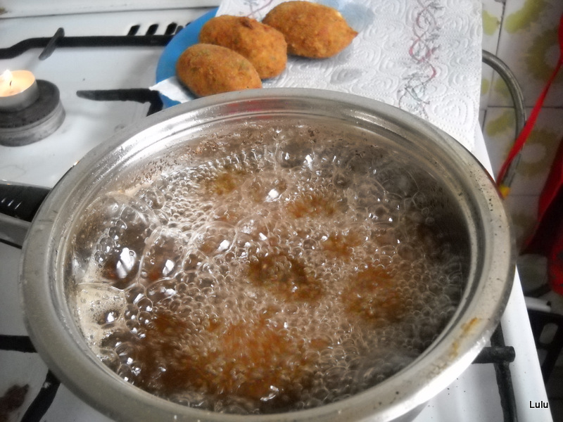 Oua in manta de carne