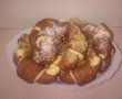 Desert Cornuri pufoase in doua culori, cum sa faci acasa cele mai delicioase si pufoase cornuri-11