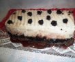 Budinca de gris cu dulceata de mure pe blat de biscuiti si nuca-12