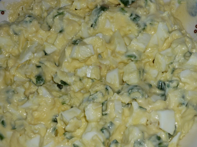 Salata cu ou fiert si ciuperci