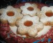Biscuiti cu nuca si dulceata de caise-6