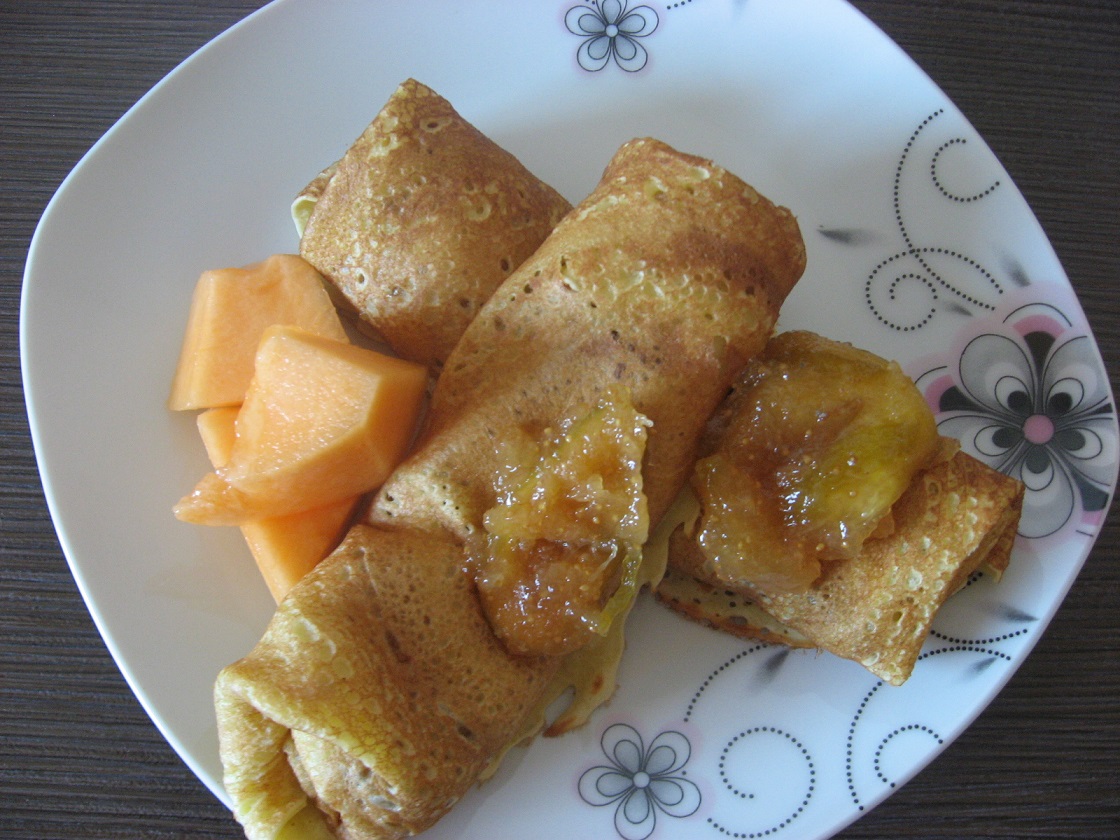 Clatite cu bere ( umplute cu gem de smochine )
