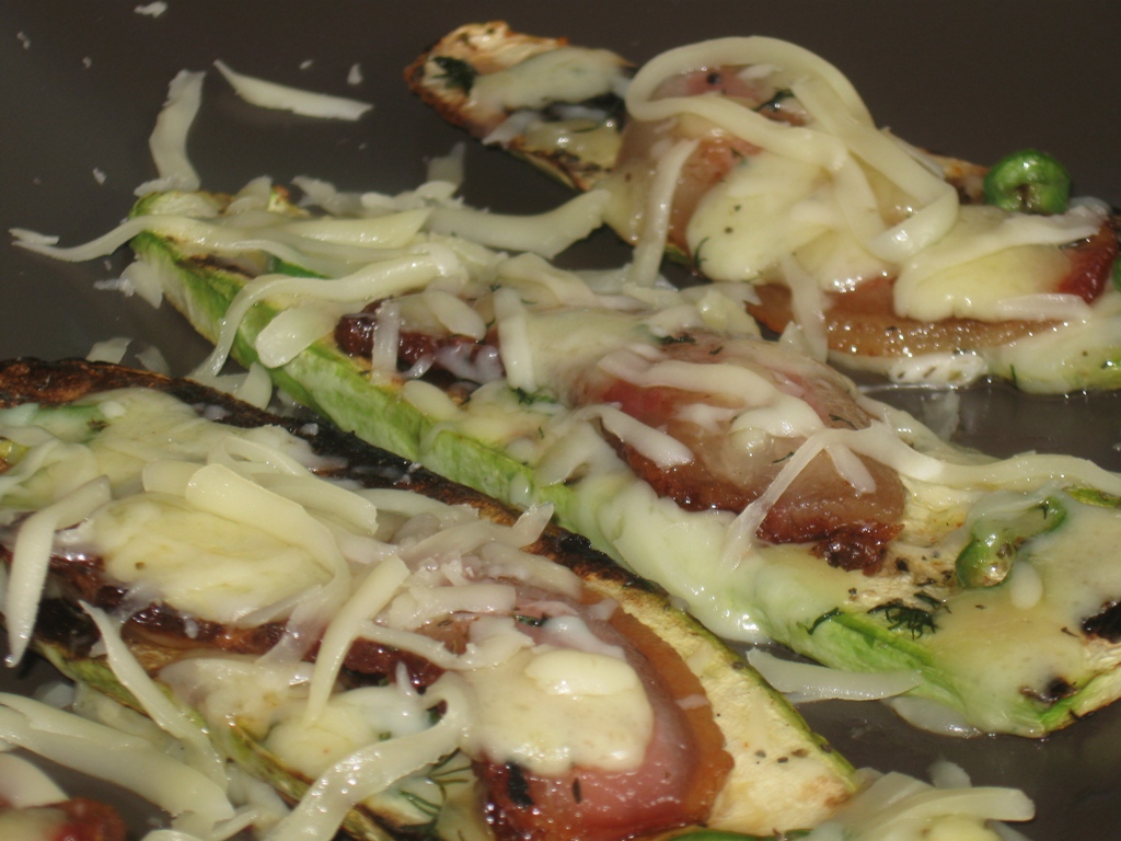 Dovlecei copti cu bacon si cascaval