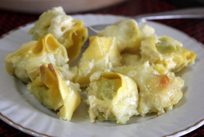 Tortelloni cu ou si smantana, la cuptor