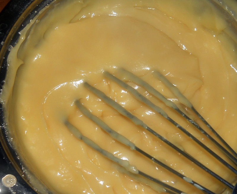 Tarta cu banane,nuci si crema de vanilie