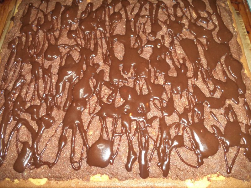 Prajitura cu migdale si crema aromata