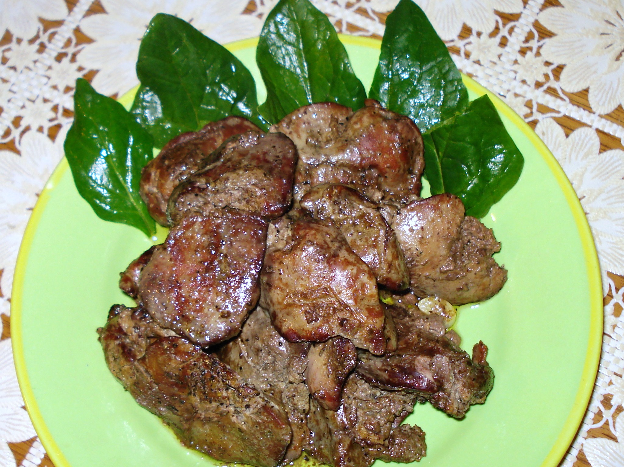 Ficatei de pui cu usturoi si oregano