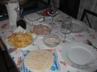 Pachetele cu piept de curcan si sos libanez Tahin