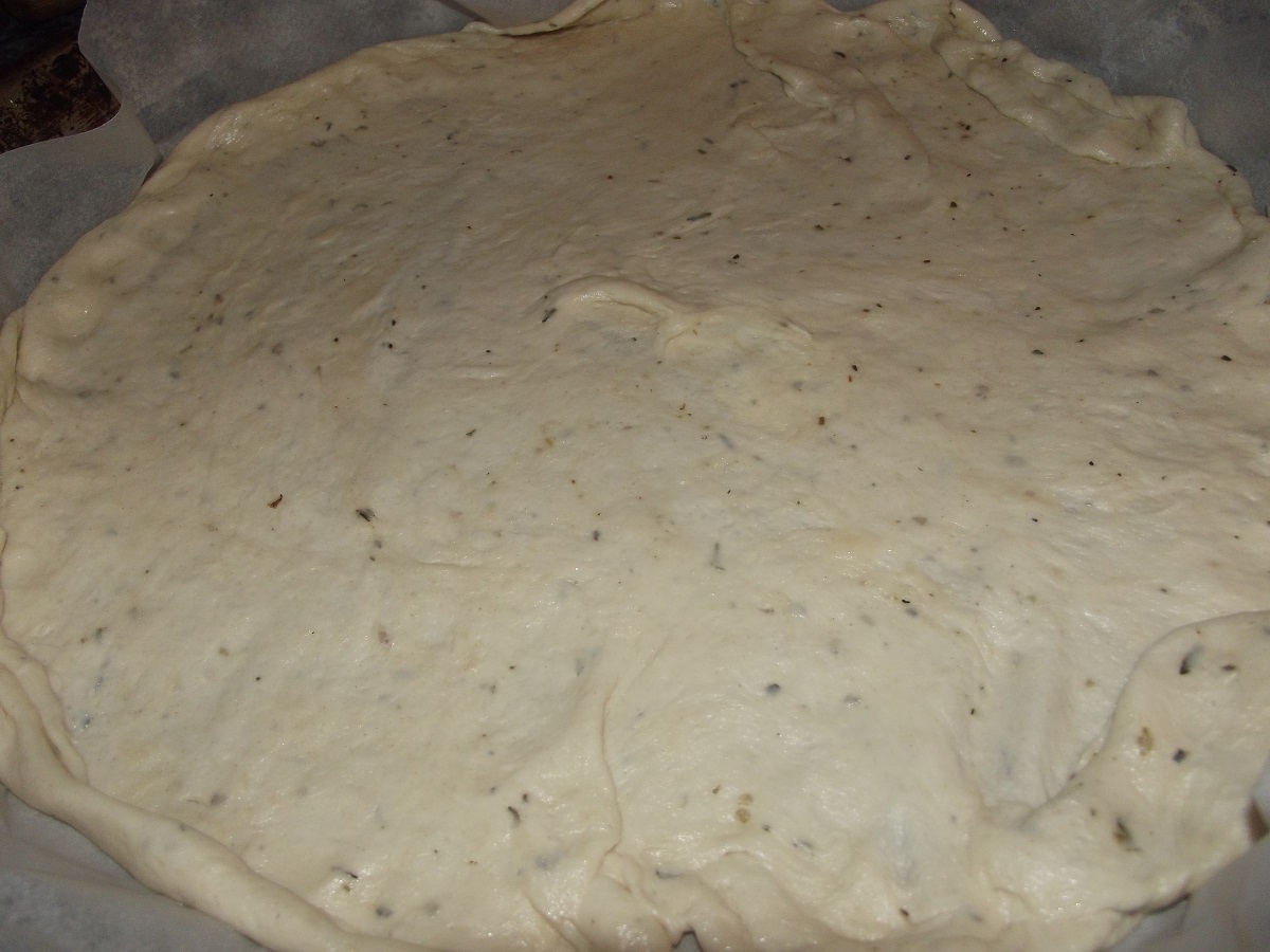 Pizza simpla cu blat aromat
