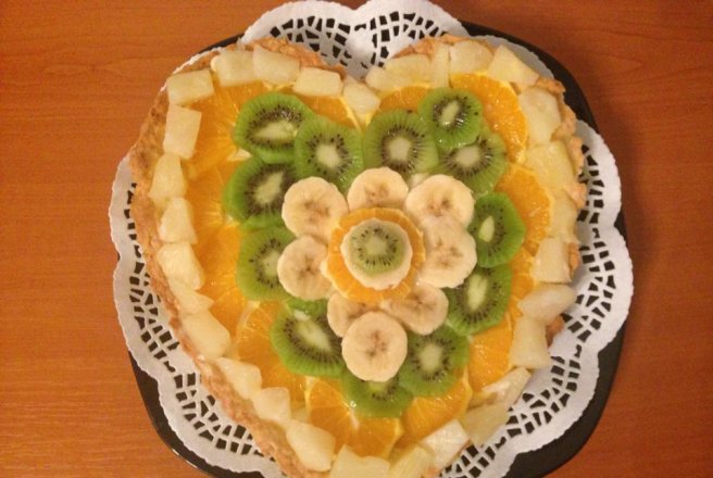 Tarta cu crema de vanilie si fructe
