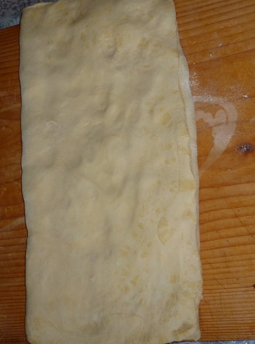 Strudel cu mere din foietaj de casa