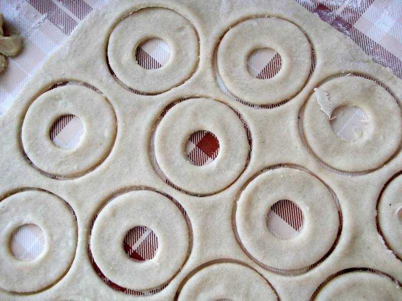 Biscuiti cu caramel si ciocolata