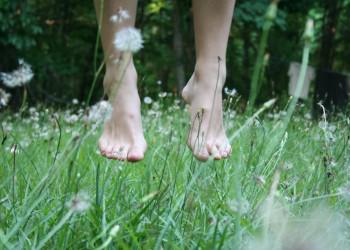 ''Descult in parc'' sau cum sa-ti oferi o clipa de relaxare