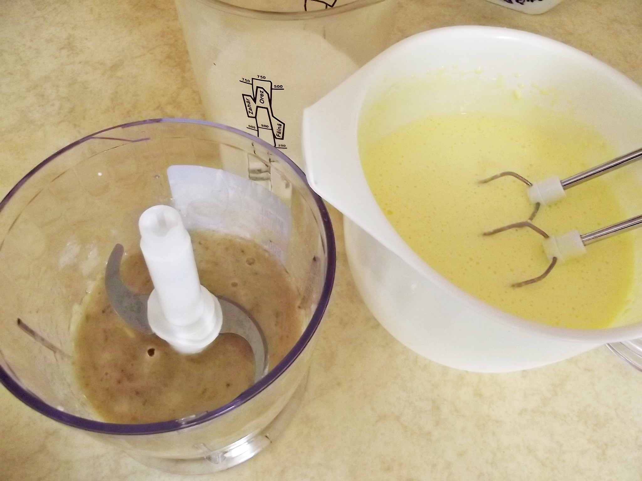 Pancakes cu banane