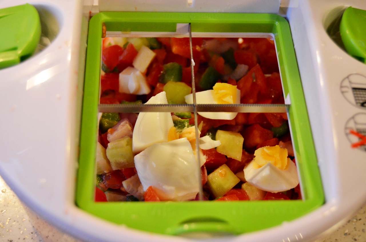 Salata de cruditati cu ou fiert