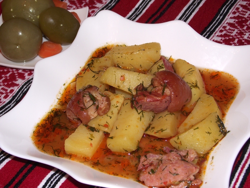 Tocanita de cartofi cu ciolan afumat ( la multicooker )