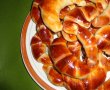 Cornulete cu gem de prune si nuci si branza si stafide-1