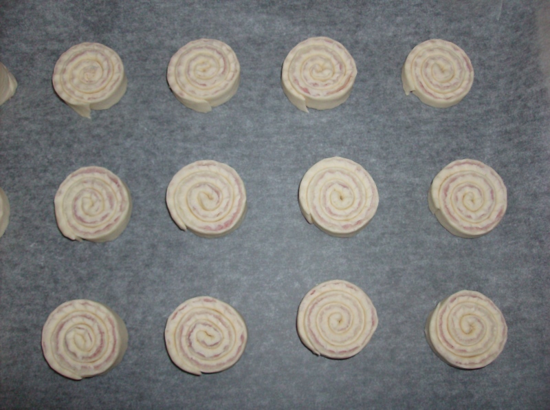 Foietaj cu sunca si mozzarella