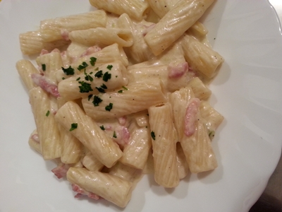 Paste cu pancetta dovlecel si Philadelphia