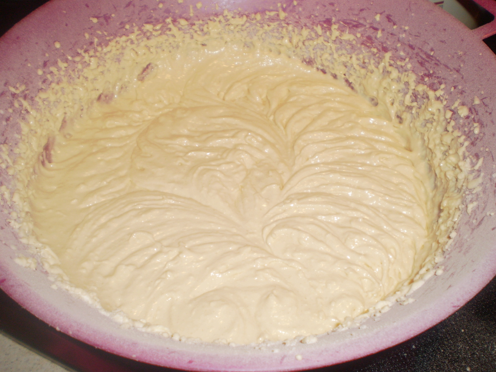 Tort cu mere si dulceata  caise