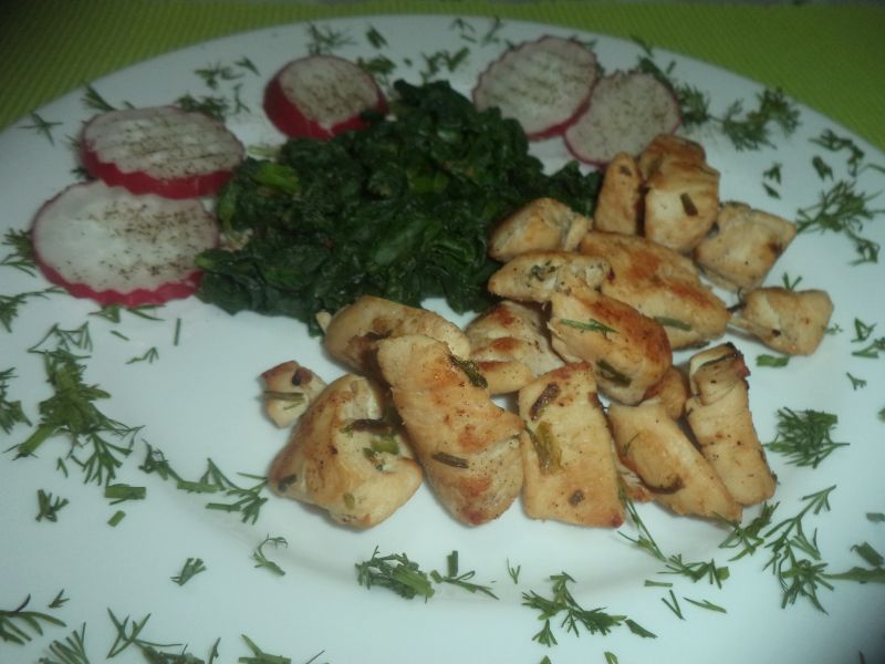 Piept de pui la tigaie cu spanac