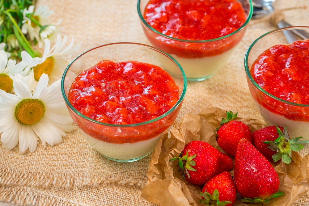 Gris cu lapte si gem de capsuni cu Green Sugar- reteta video