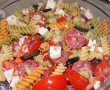 Salată de paste cu legume proaspete, caş şi salam uscat-30
