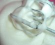 Prajitura pufoasa si aromata cu fructe si seminte-2