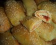 Rulouri cu branzeturi si crema de ardei copt la cuptor-11