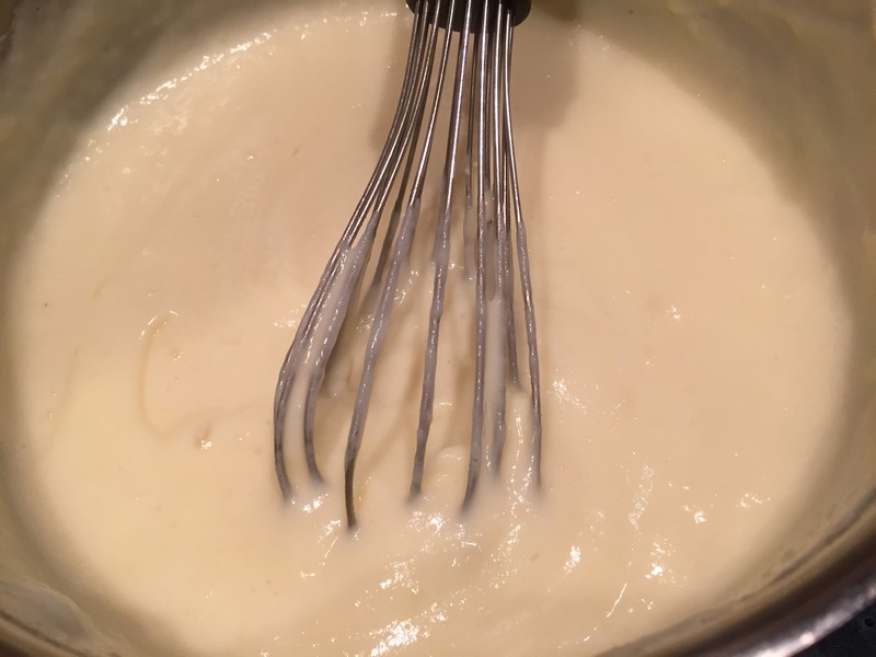 Tarta cu pere, crema de vanilie si sirop de artar