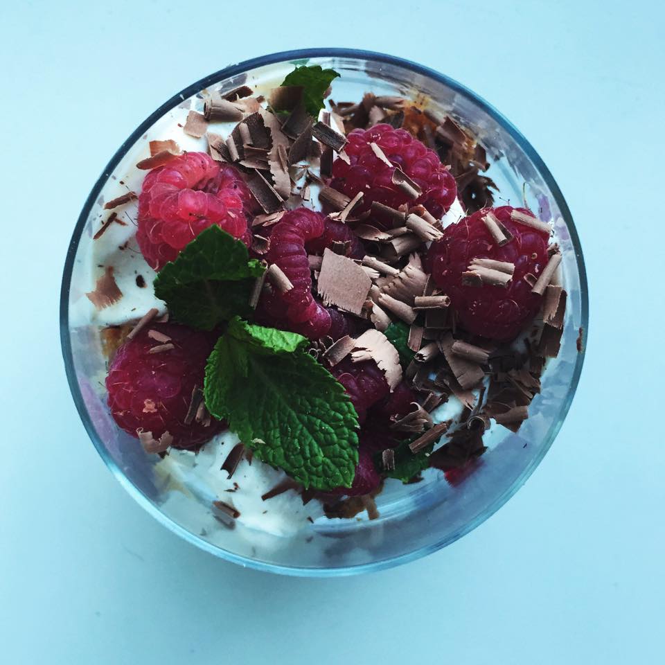 Cheesecake ultra rapid cu Lemon Curd si Zmeura